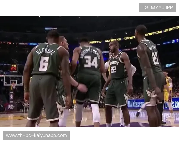 火热对决：东、西部强队激烈碰撞，热火队东部冠军